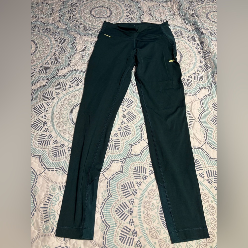 Women’s Les Mills Reebok Green Athletic Leggings Size Small